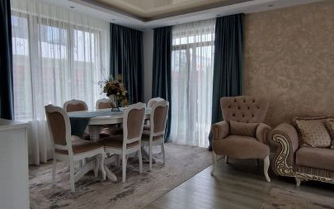 Duplex, 5 camere de inchiriat, 120mp, panouri solare, 3 parcari, zona Terra!