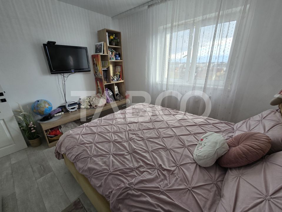 Apartament decomandat de vanzare mobilat pivnita Vasile Aaron Sibiu – fotografia 13 din 17