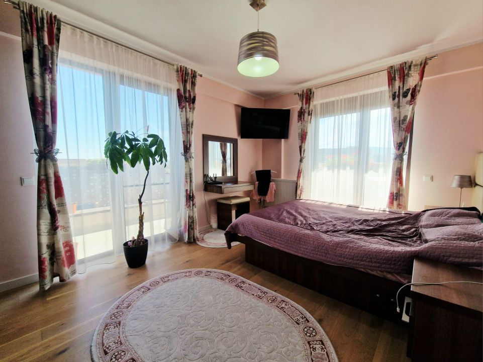 Apartament cu 4 camere in cartierul Europa – fotografia 4 din 18