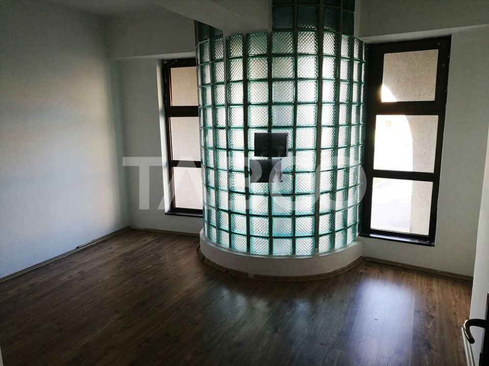 Spatiu de  birouri de vanzare  268 mpu etaj 1  zona Turnisor Sibiu – fotografia 4 din 10