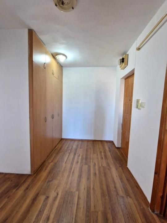 Apartament 3 camere Micro 4 ,et 7 – fotografia 3 din 10