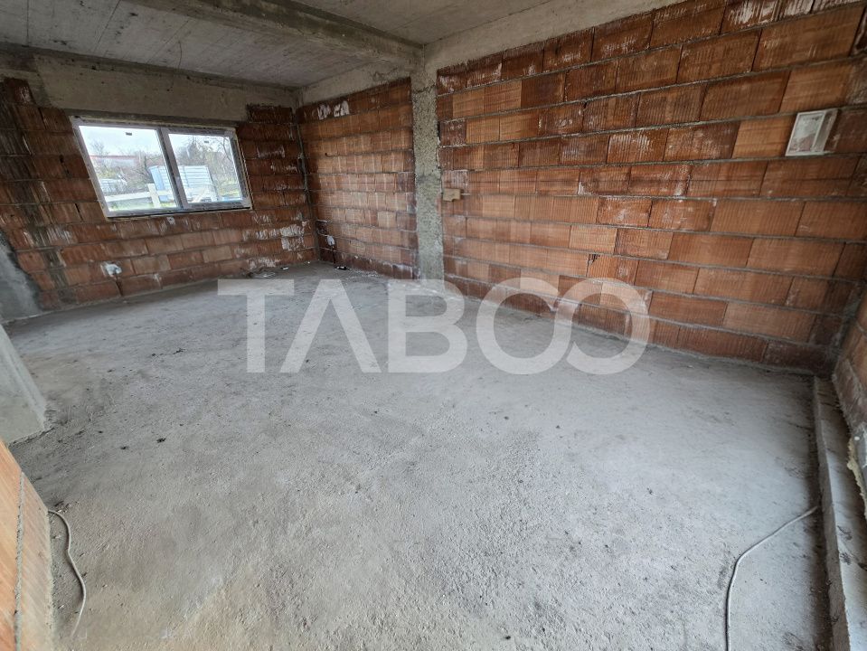 Casa tip duplex de vanzare 120 utili teren 300 mp Sura Mica Sibiu – fotografia 6 din 12