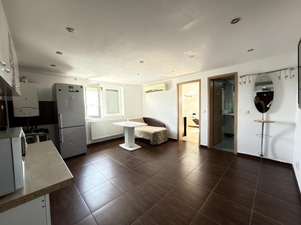 Apartament 3 camere, Semidecomandat, 55 mp utili - zona Bucovinei – fotografia 1 din 10