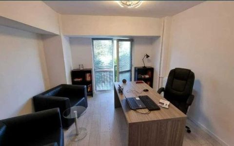 Spatiu Birou de inchiriat | 4 camere | Metrou | Unirii | Bloc |