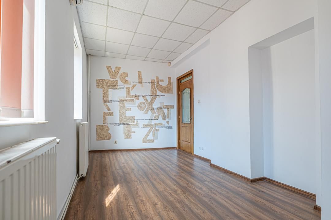 Una dintre puținele clădiri individuale cu curte proprie din Peninsula Constanța – fotografia 7 din 21