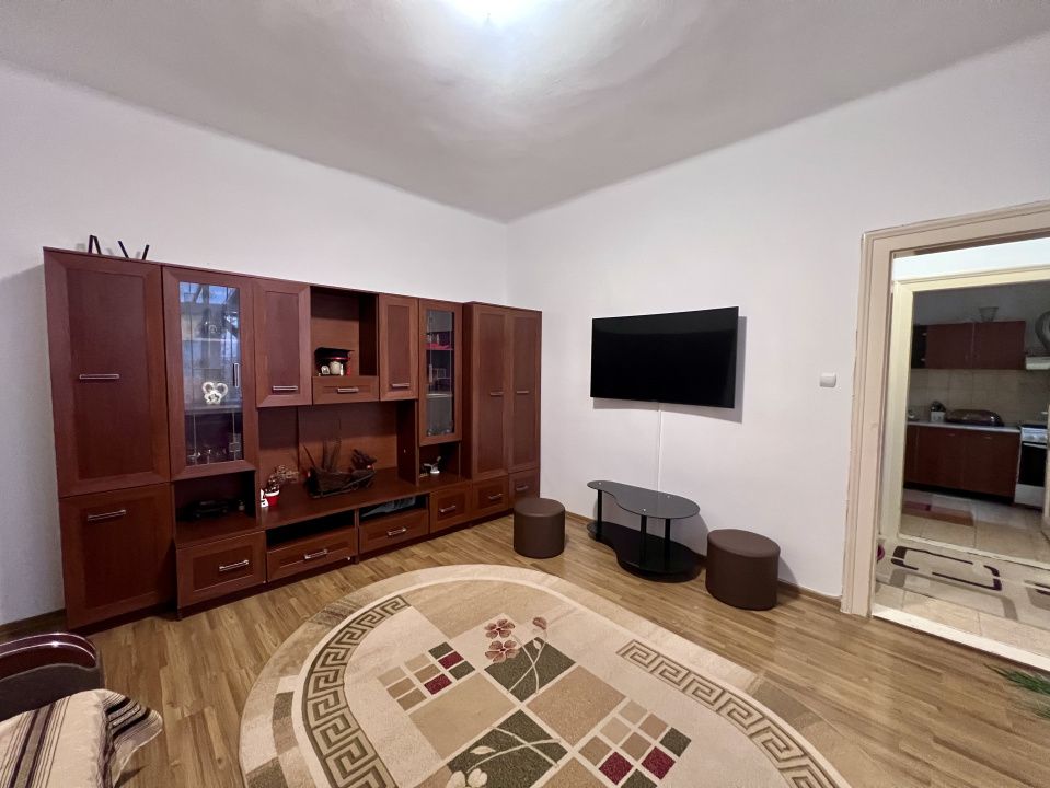 Apartament 2 camere, 57 mp utili, curte comuna - zona Dambovita – fotografia 2 din 9