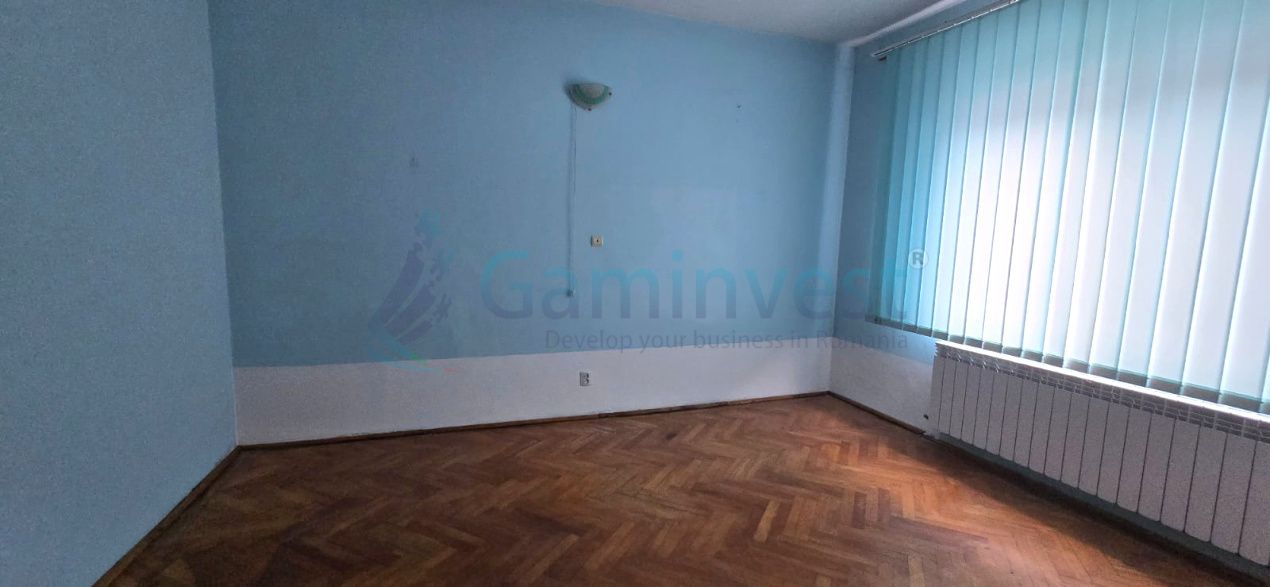 Casa cu dublu front stradal,zona Ecaterina Teodoroiu,Oradea – fotografia 4 din 19