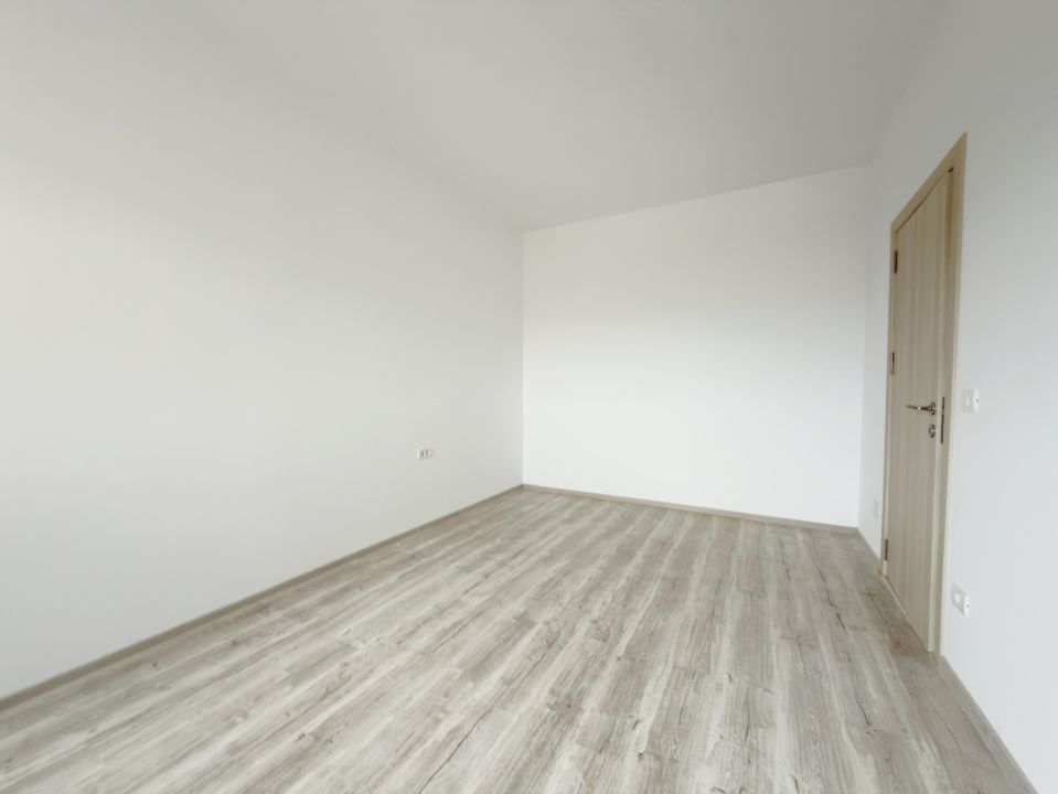 Duplex 5 camere, 116mp utili, 384 teren in Mosnita Veche – fotografia 9 din 18