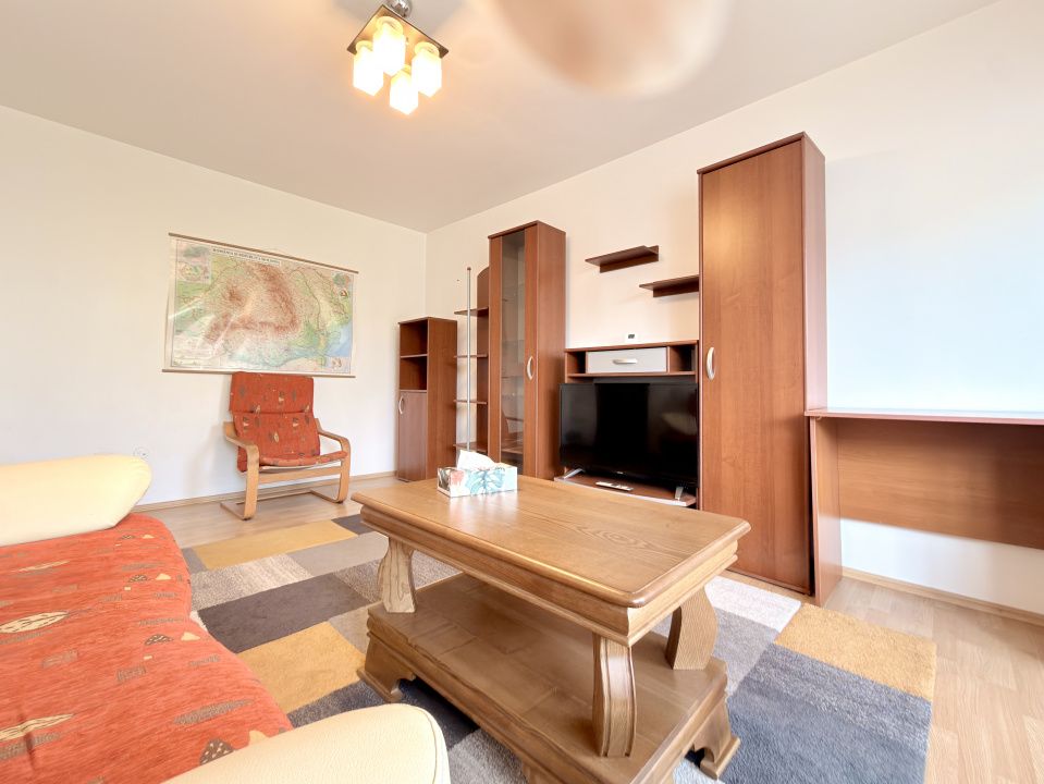Apartament cu 3 camere decomandat de inchriat in Faleza Nord | Parcare inclusa – fotografia 3 din 11