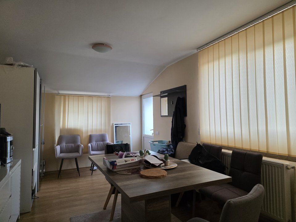 Oportunitate în Domnești - Vilă spațioasă cu teren generos – fotografia 7 din 16