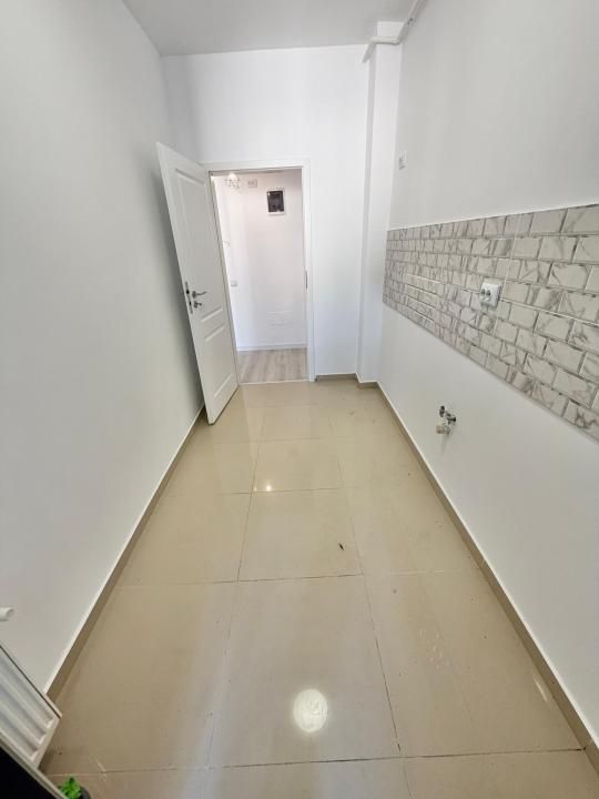 Garsoniera decomandata | nemobilata | Militari Residence – fotografia 10 din 12
