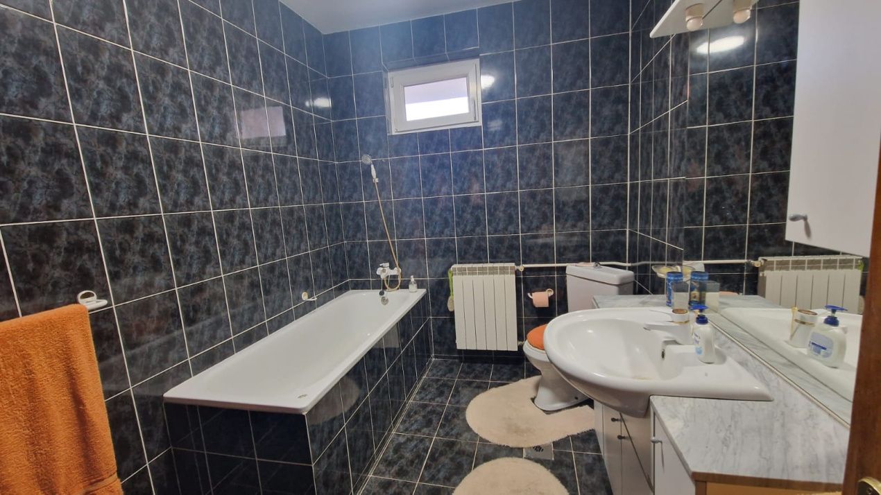 Casa cu 5 camere, 200mp, Centru – fotografia 17 din 25