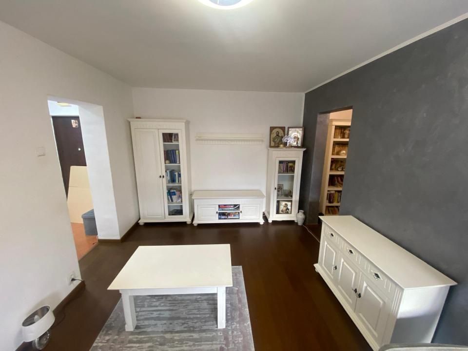 Apartament 2 camere- 50mp-10 minute de metrou Titan -RISC 2 – fotografia 3 din 15