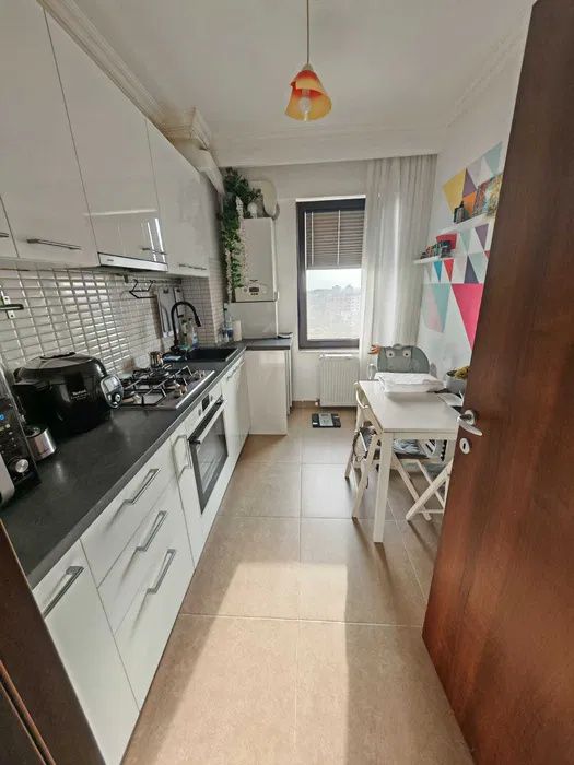 Apartament 3 camere Zona KM 5 – fotografia 3 din 9