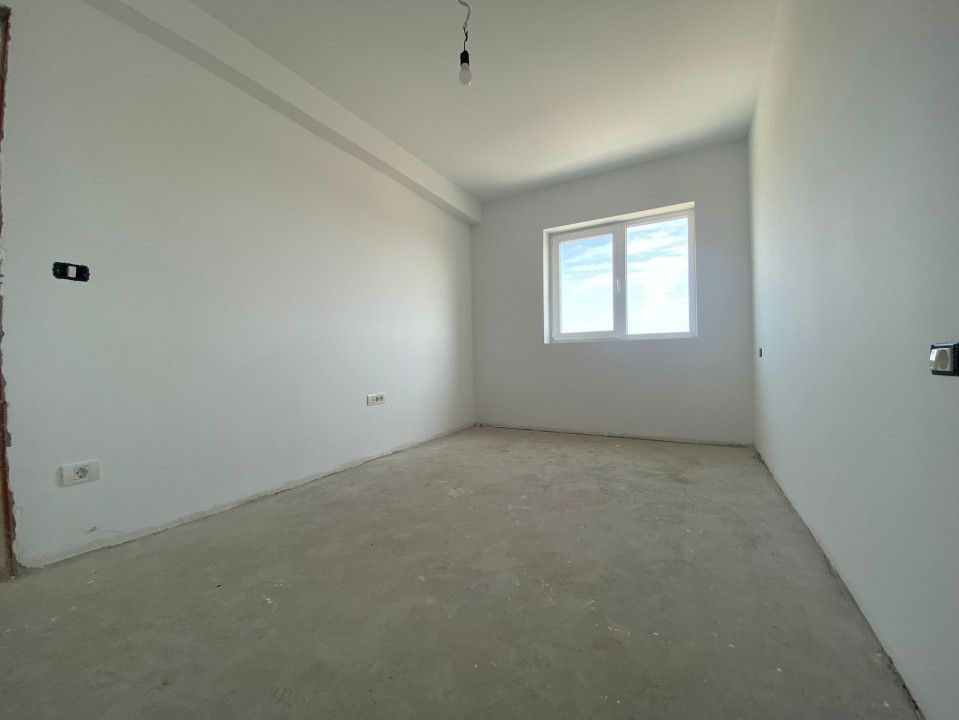 Penthouse 3 camere, decomandat,81 mp utili, etaj 3- zona Torontalului – fotografia 6 din 12