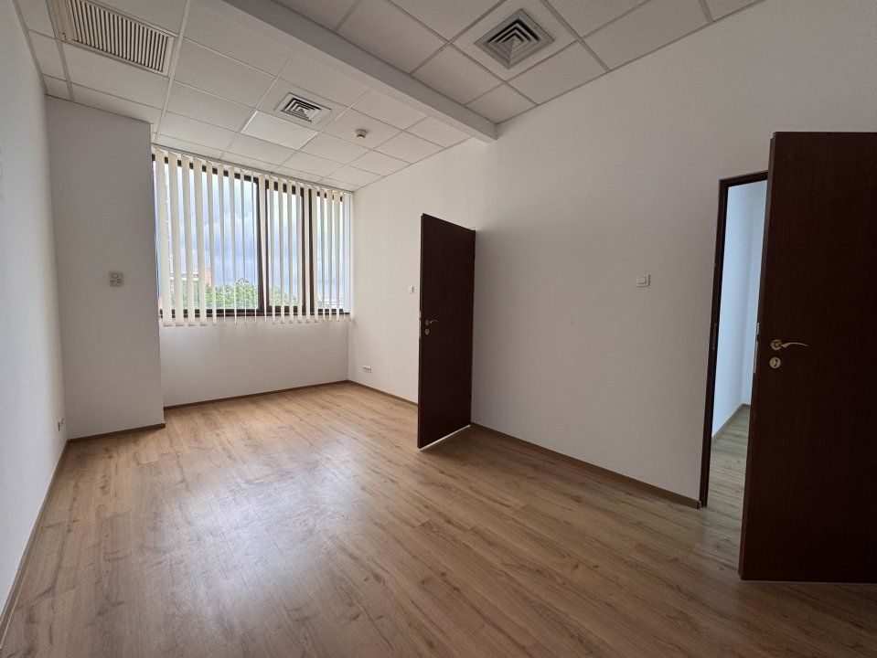 COTROCENI BUSINESS CENTER /DISPONIBILITATI 100-130 MP / ACCES STRADAL / METROU – fotografia 2 din 14