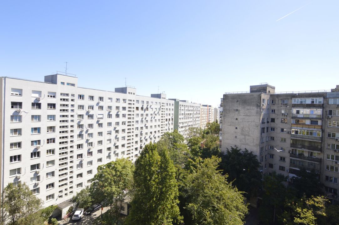 VANZARE UN APARTAMENT DE 3 CAMERE DRISTOR – METROU DRISTOR – fotografia 22 din 31