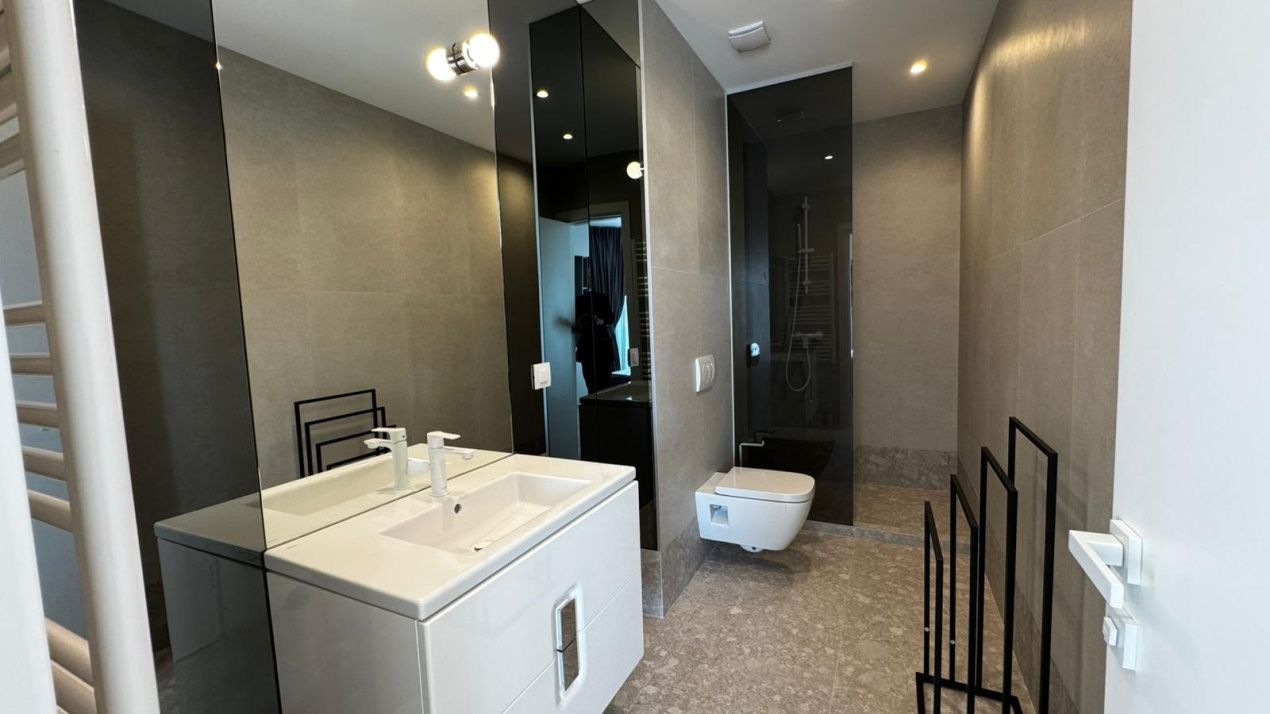 Duplex 3 camere 127MP | Sisesti | Vedere spre lac | Prima inchiriere | Parcare | – fotografia 17 din 27