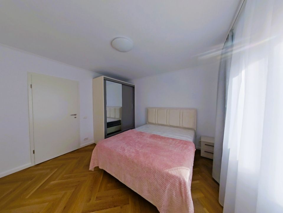 Apartament 3 camere decomandat, renovat integral, suprafata generoasa – fotografia 4 din 11
