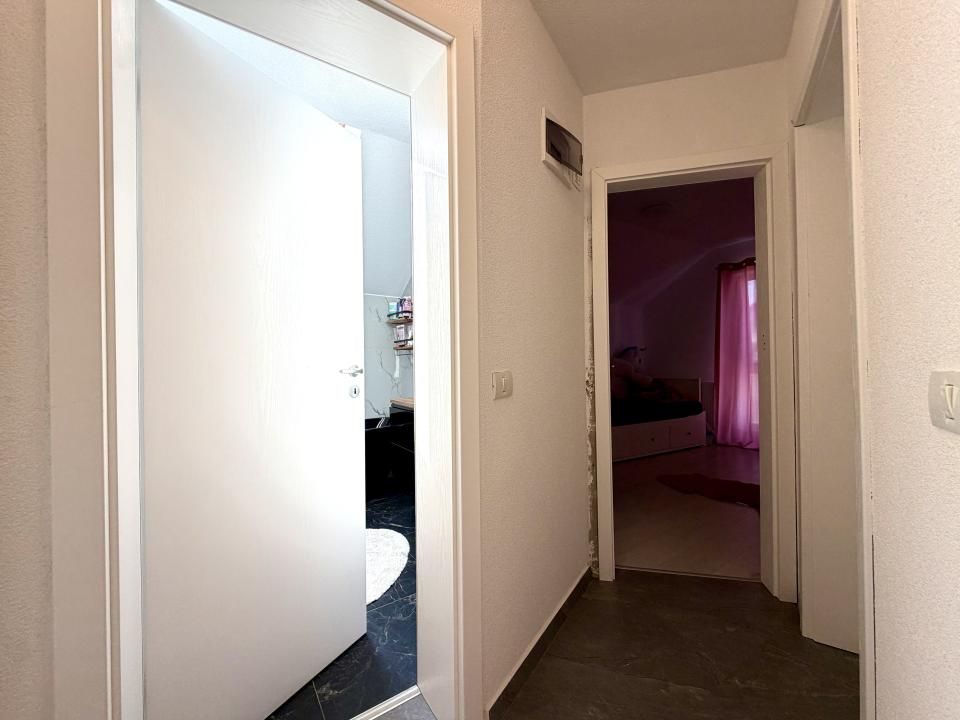 Duplex elegant cu 3 camere, 61 mp utili, mobilat/utilat - Sanandrei – fotografia 8 din 9