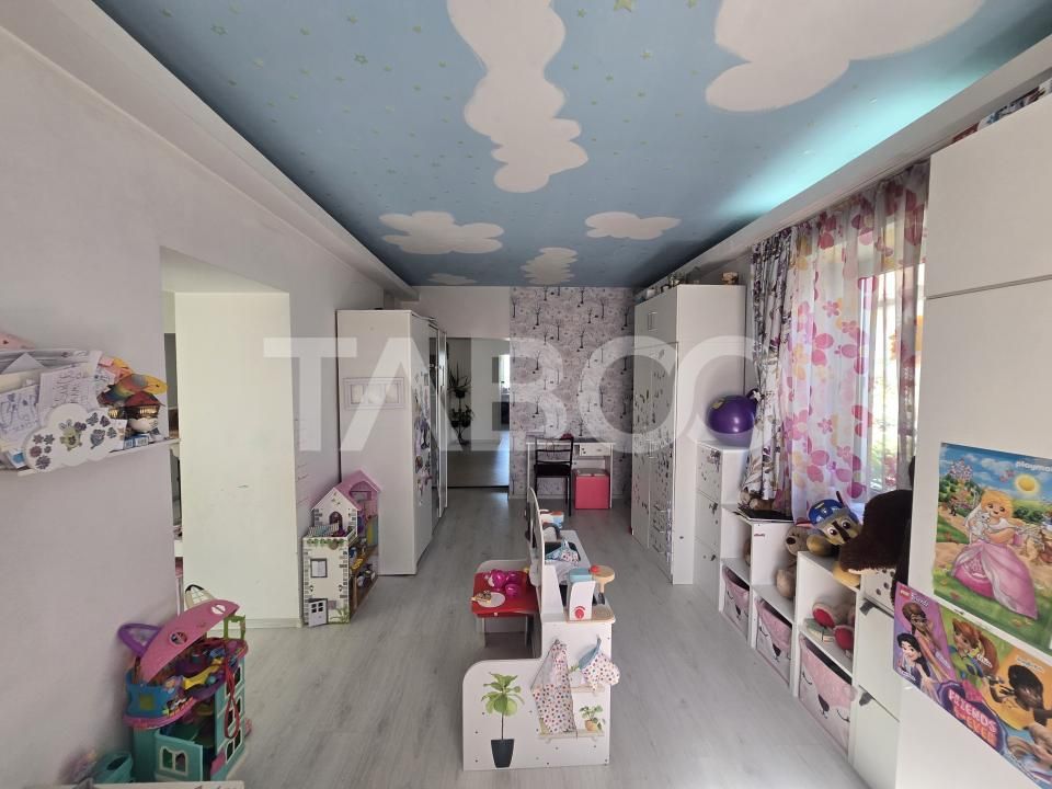 Comision 0-Casa de vanzare 7 camere 2 bai 3312 mp teren Sura Mica – fotografia 2 din 18