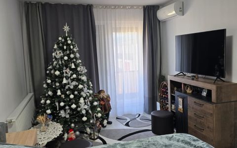 Apartament de vanzare 1 camere si 2 parcari cu CF,zona Parc Poligon