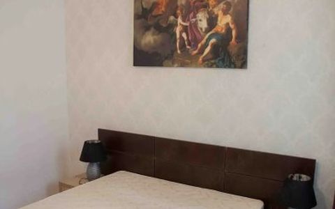2 Camere de inchiriat | Kogalniceanu | Centrala | Metrou | Mobilat |