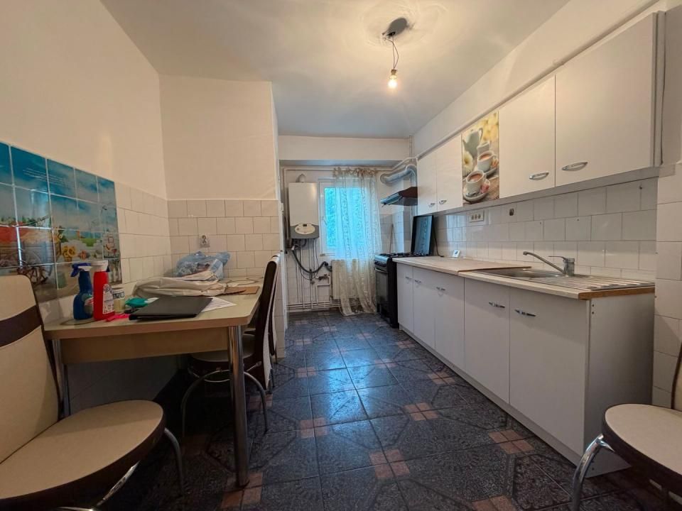 4 camere | etaj 1 | centrala proprie | mobilat si utilat | zona buna | – fotografia 5 din 15