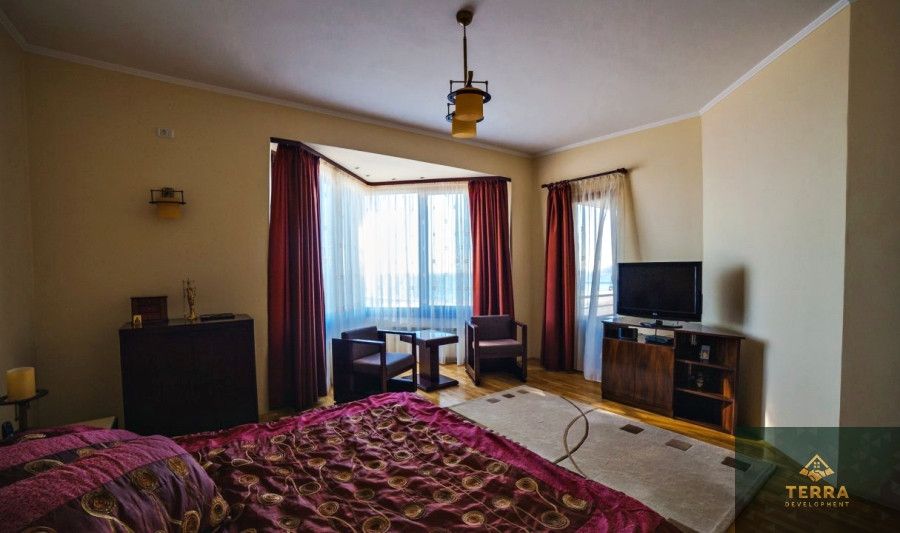 Vilă spectaculoasă cu vedere la mare – zonă exclusivistă Trandafirul – fotografia 17 din 18