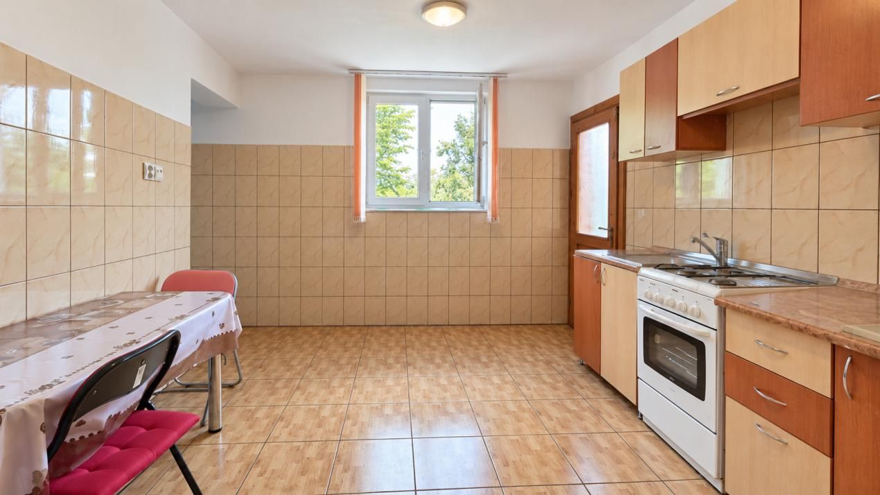 VAND O VILA IN PADUREA DIN FILIPESTI – fotografia 9 din 28