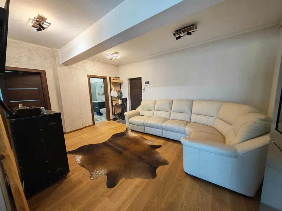 Apartament de vanzare 3 camere 73mp ,10mp balcon zona , Floresti Sesul de sus – fotografia 1 din 7