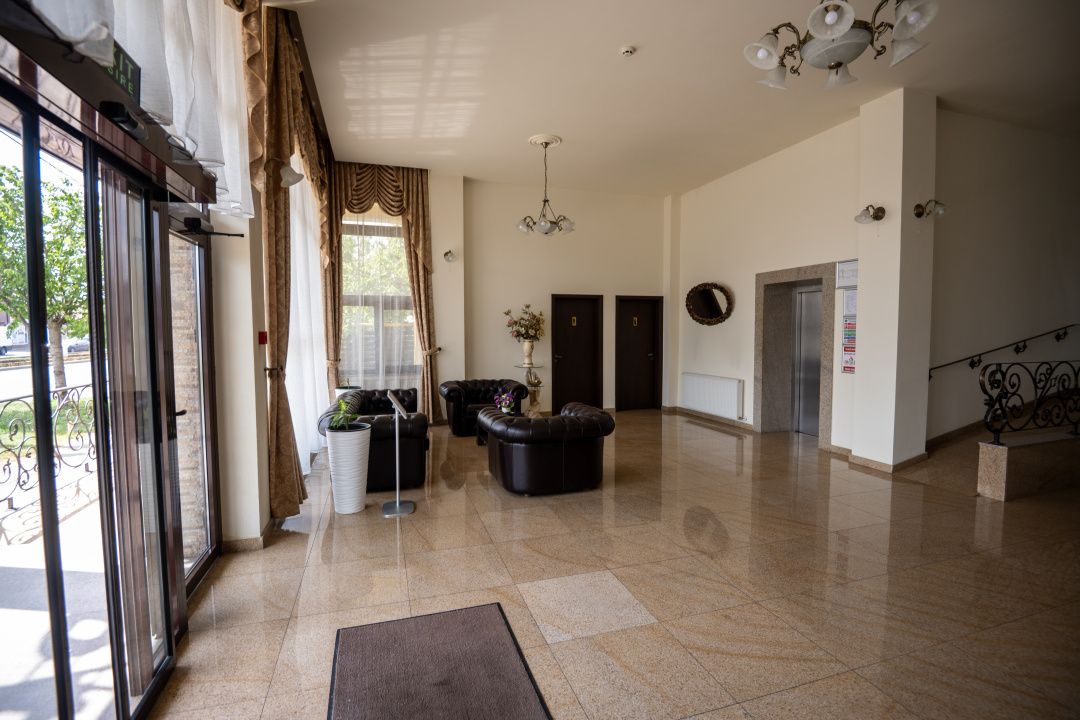 Hotel Miky Arad de vanzare | Investitie cu utilizari multiple | 42 camere cazare – fotografia 61 din 66