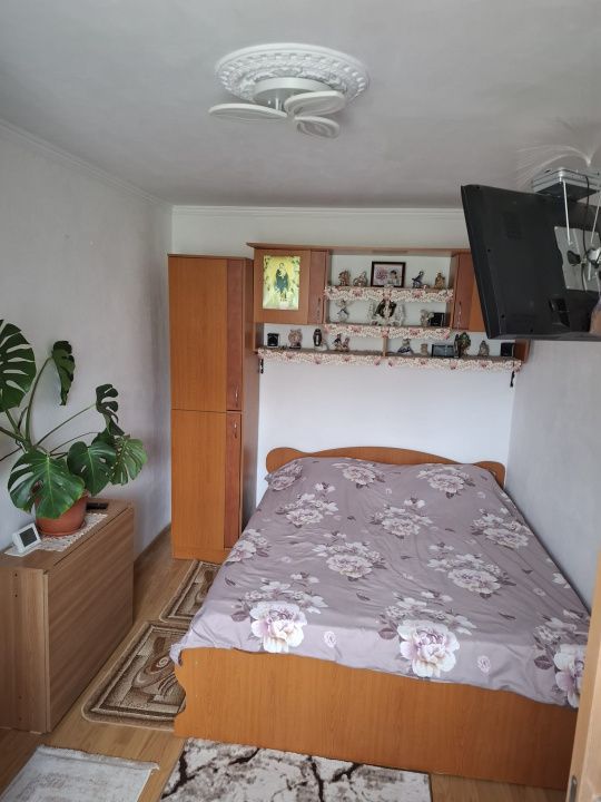 Apartament 2 camere de vânzare în zona Km 4-5 – mobilat, etaj intermediar – fotografia 4 din 12