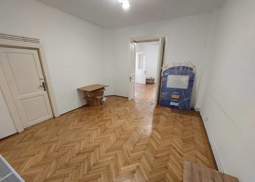 Spatiu Birou de inchiriat | 3 camere | Tineretului - Carol | Curte – fotografia 3 din 7