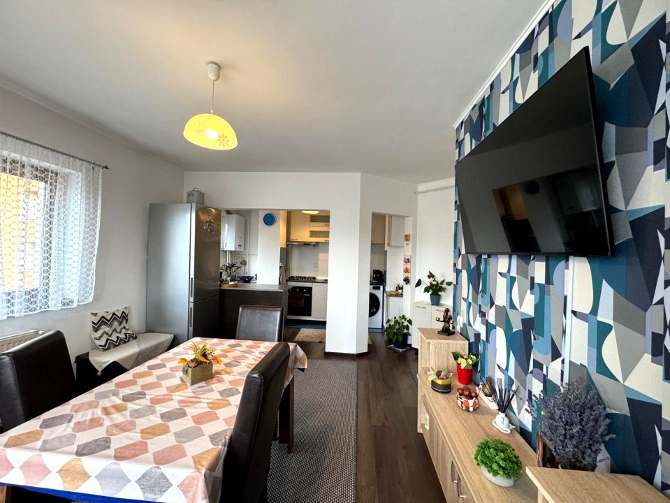 Apartament cu 3 camere – Str. Stejarului | Etaj 2/4 | Parcare cu CF – fotografia 1 din 7
