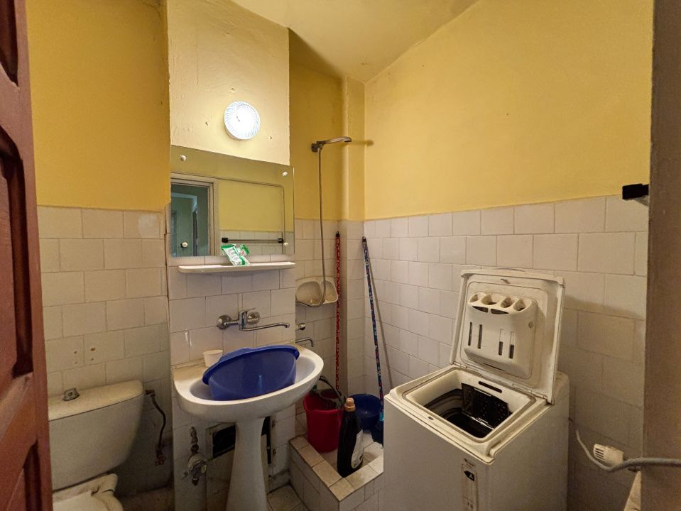Apartament 3 camere, decomandat, 80 mp, Calea Bucuresti, zona McDonald's – fotografia 6 din 8