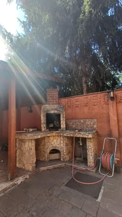 Casa cu 6 camere, singur in curte, zona Olosig, Oradea, Bihor – fotografia 1 din 14