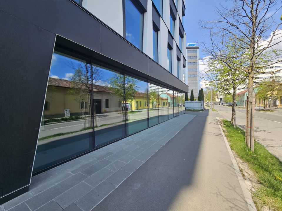 Comision 0%! Spatiu premium zona Garii cu vitrina generoasa la strada – fotografia 8 din 17