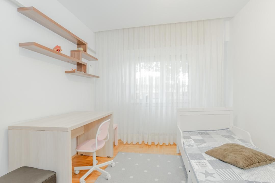 Apartament 3 camere de închiriat – Faleza Nord, Constanța – fotografia 18 din 22