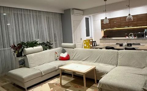 Apartament 3 camere de 84 mp , zona : Floresti Eroilor