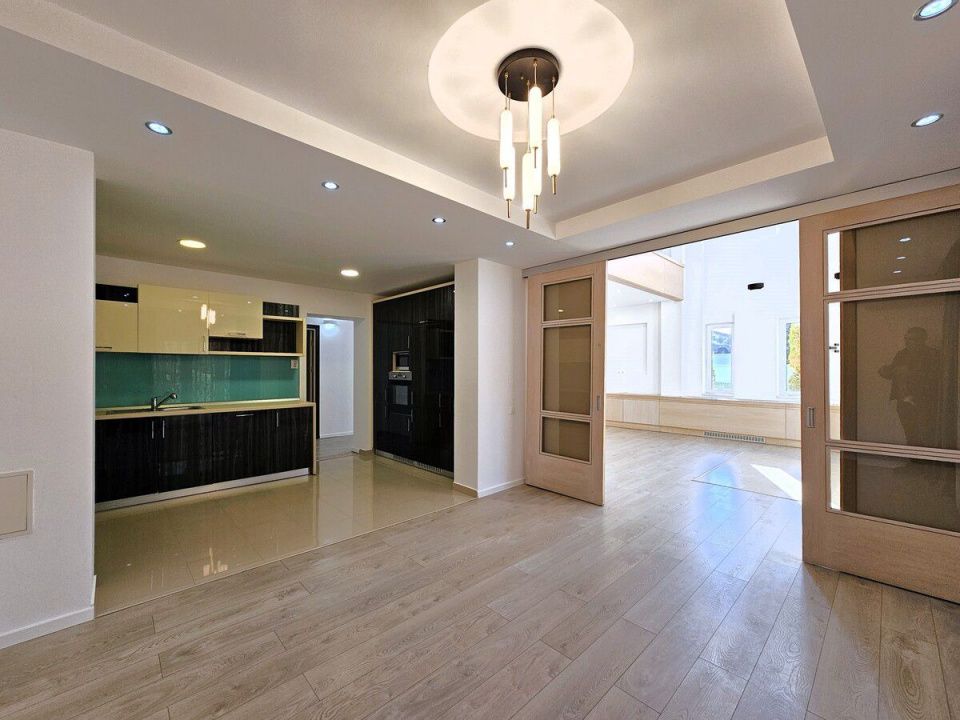 Baneasa Residential Park, 5 bedroom villa with courtyard, parking, garage – fotografia 5 din 34