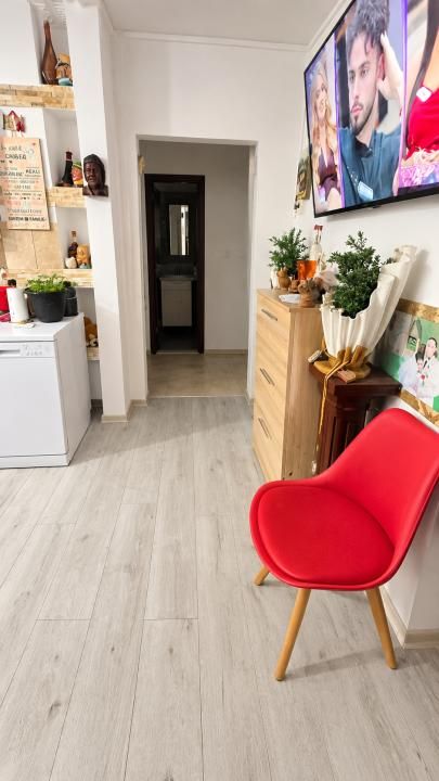Apartanent cu 4 camere,decomandat,80 mp utili,Ampoi 2 – fotografia 3 din 9