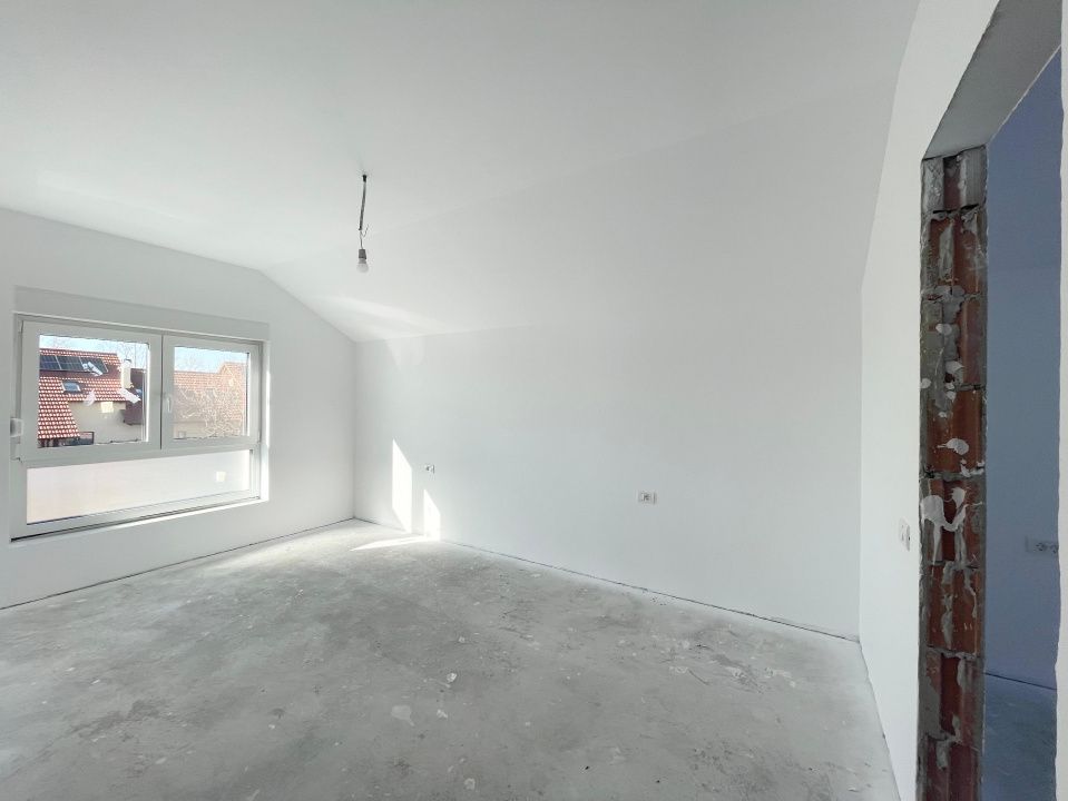 Duplex 4 camere zona excelenta - Mosnita Veche – fotografia 10 din 15