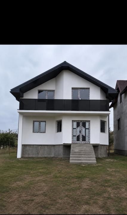 Casa individuala de vanzare ,  semifinisata , 140mp  zona Campenesti – fotografia 1 din 3