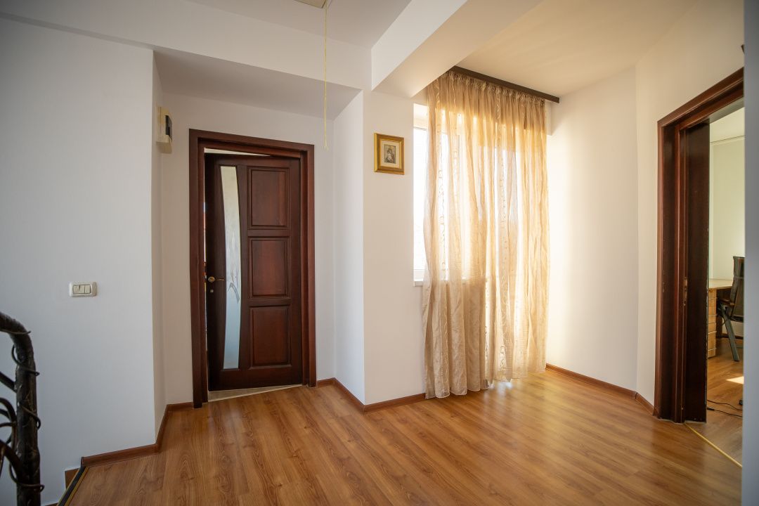 Casă P+1 de vânzare în Năvodari – 250 mp utili, teren 558 mp │Comision 0% – fotografia 28 din 45