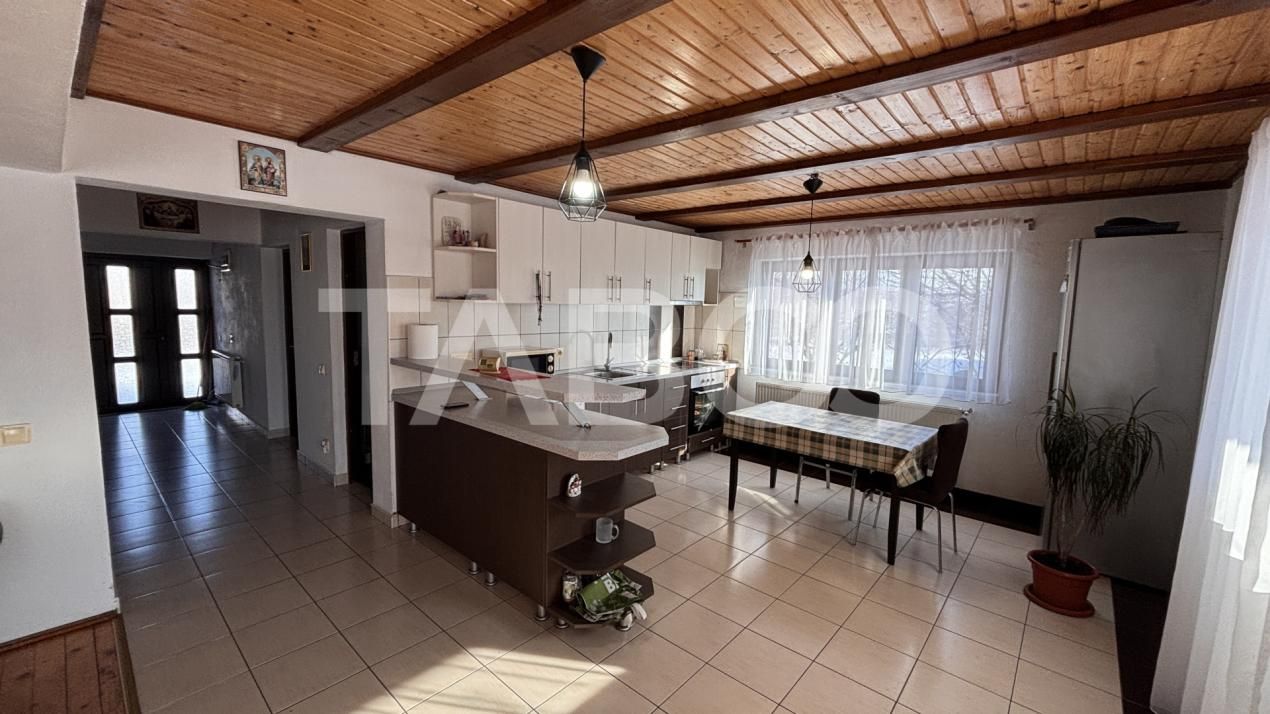 Casa individuala de vanzare zona Sura Mare individuala 900 mp teren – fotografia 3 din 24