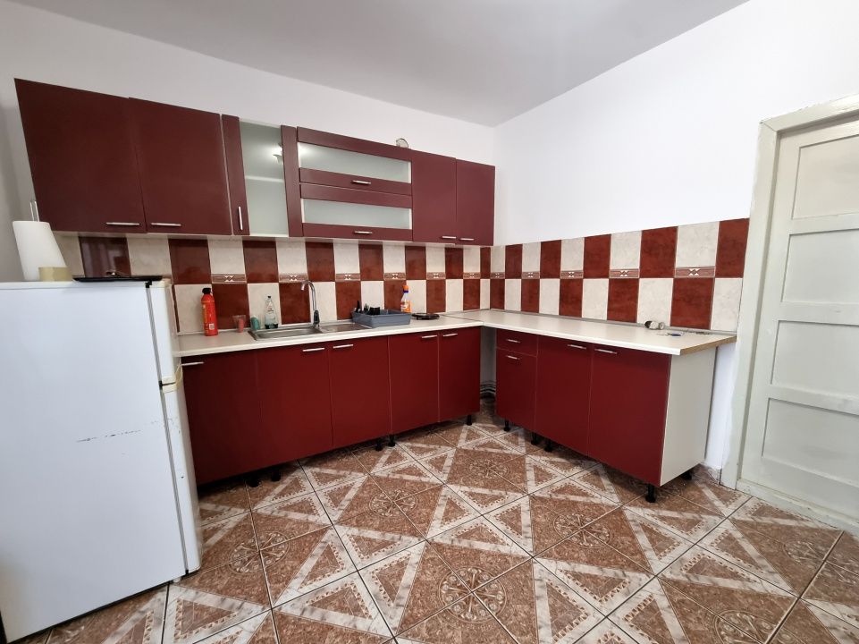 Spatiu de birouri cu 3 locuri de parcare, cartier Intre Lacuri – fotografia 9 din 11