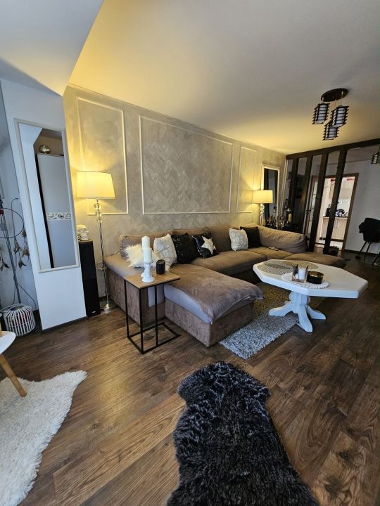 Apartament 3 camere CETATE Bulevard Etaj 3 Renovat Total Mobilat Beci Parcare – fotografia 7 din 22