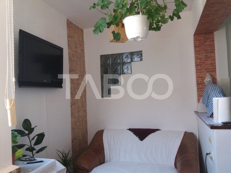 Apartament decomandat 3 camere  2 bai etaj 3 balcon zona buna Cisnadie – fotografia 9 din 13