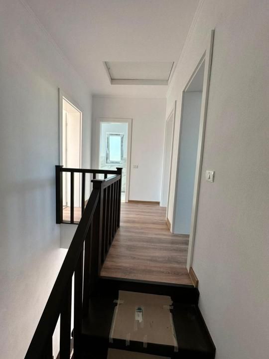 Duplex despartit prin camera tehnica | 4 camere | Toate utilitatile | – fotografia 13 din 18